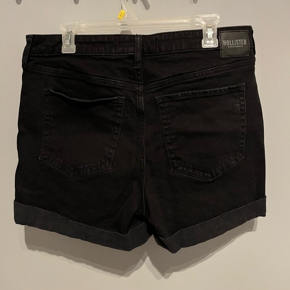 Hollister Black Jean Shorts - Picture 2 of 4